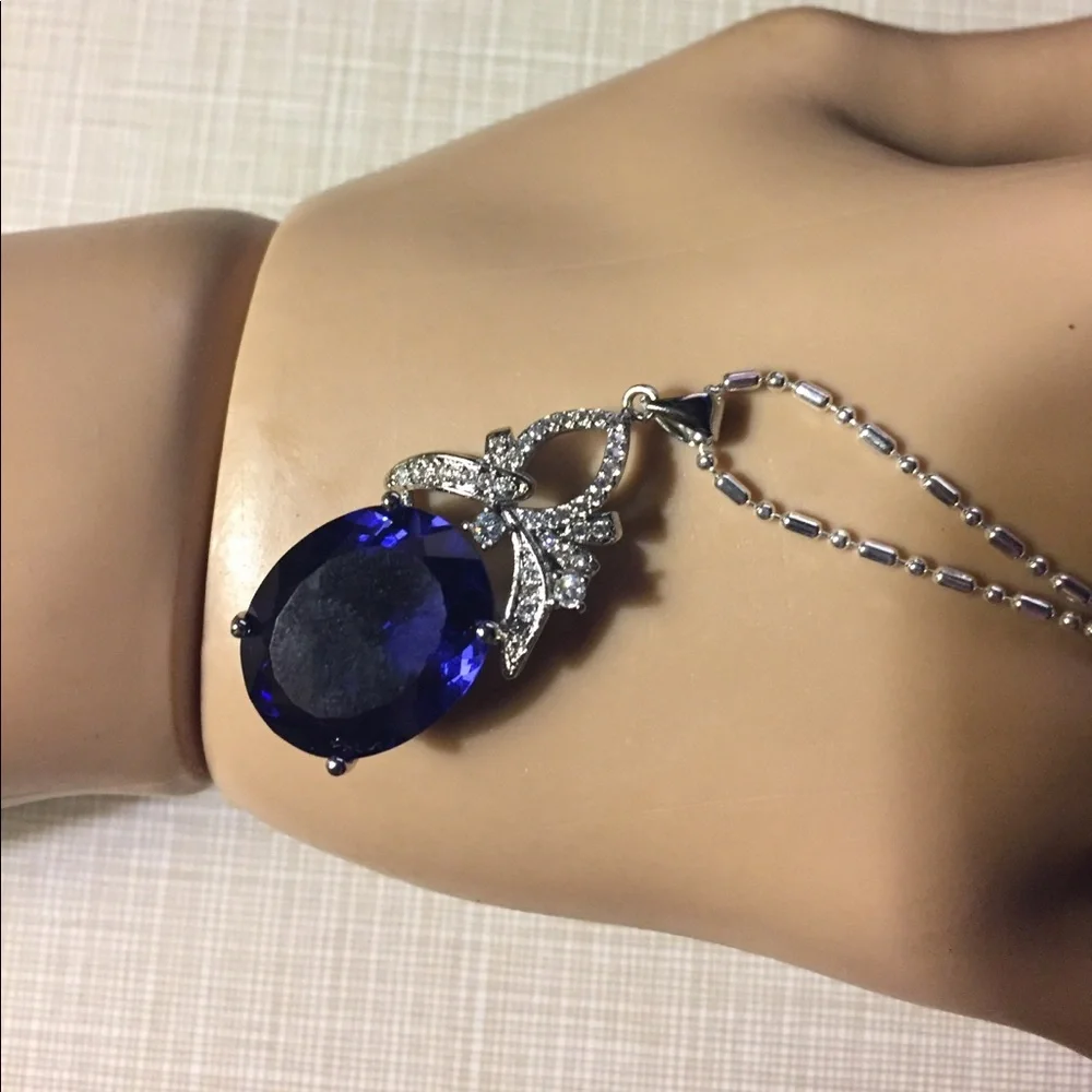 Beautiful gorgeous purple Iolite w/Topaz Pendant NECKLACE - Picture 5 of 8